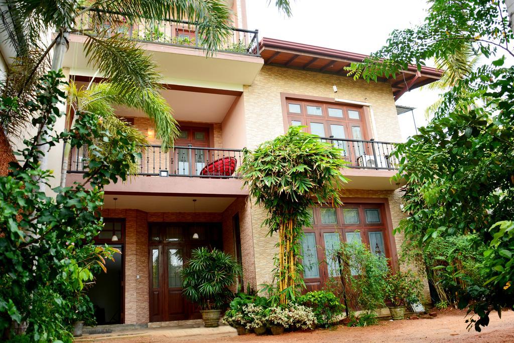 Colombo Mount Beach Dehiwala-Mount Lavinia Exteriör bild